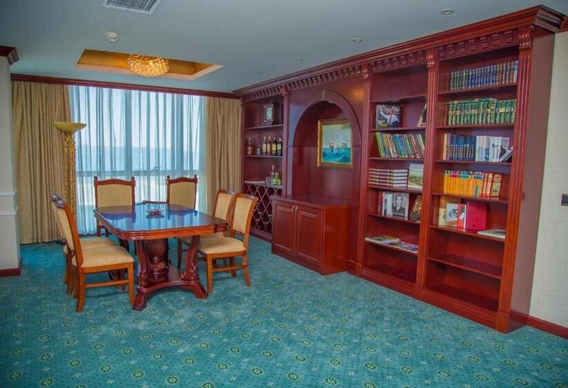 اتاق پریمیوم چهارنفره, Golden Coast