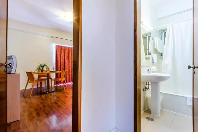 スーペリアールーム, Holiday Villa Hotel & Suites