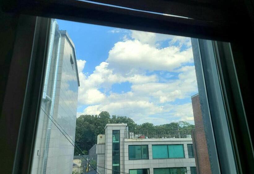 חדר דלוקס, Hostel Tommy