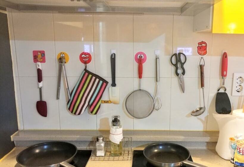 חדר סטנדרט לשלושה, Hostel Tommy