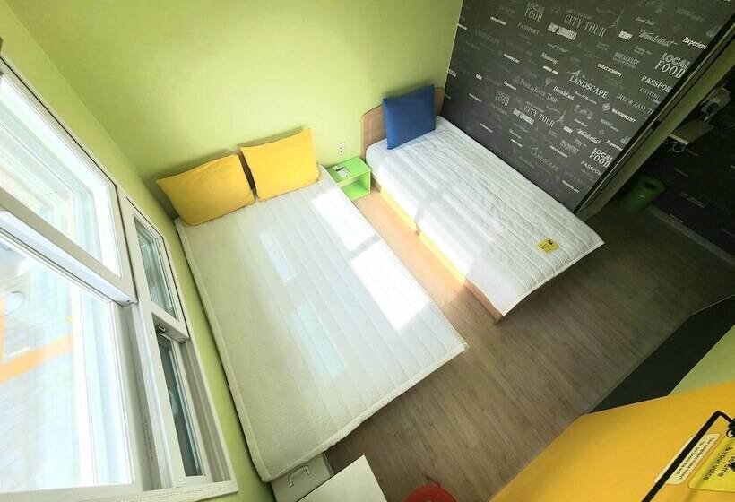 חדר סטנדרט לשלושה, Hostel Tommy