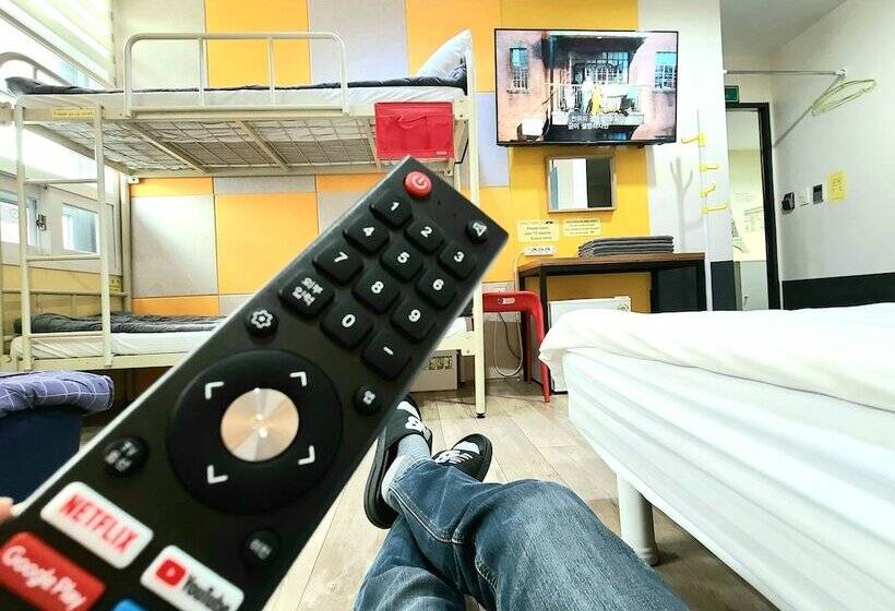 Camera Familiare, Hostel Tommy