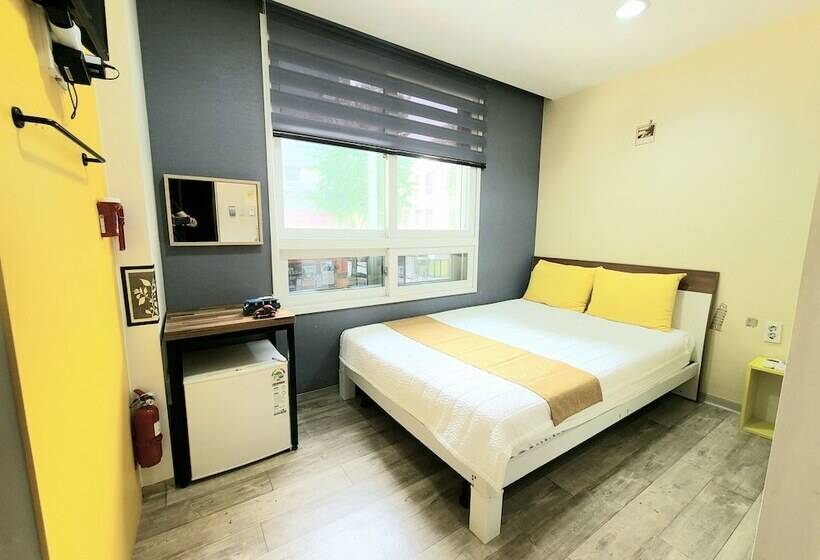 חדר דלוקס, Hostel Tommy