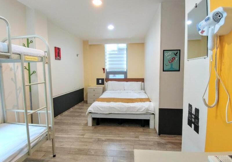 חדר משפחתי, Hostel Tommy