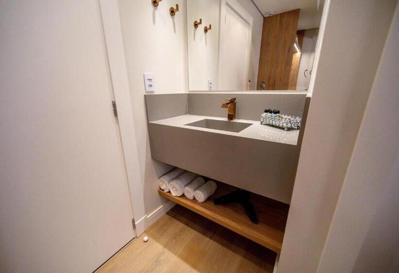 سوییت لوکس, Marimar The Place