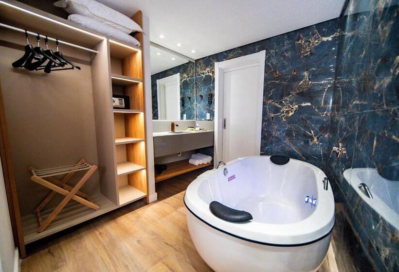 سوئیت پریمیوم, Marimar The Place