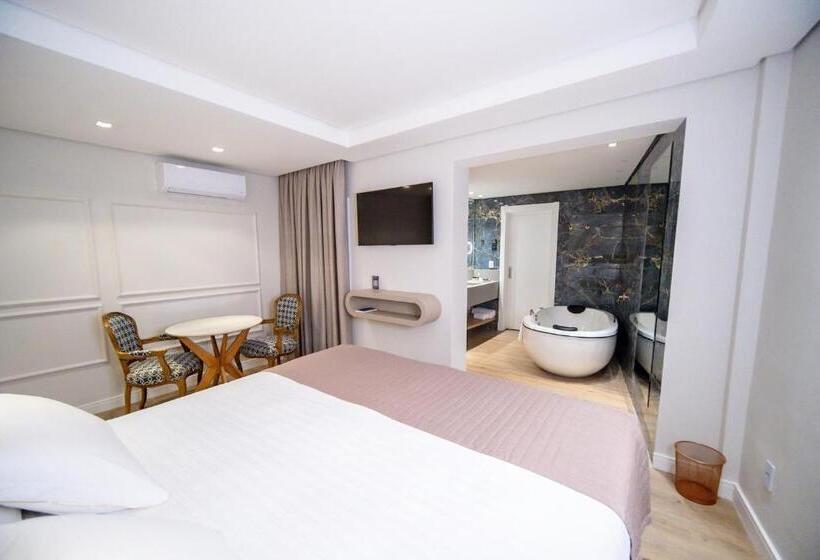 سوئیت پریمیوم, Marimar The Place