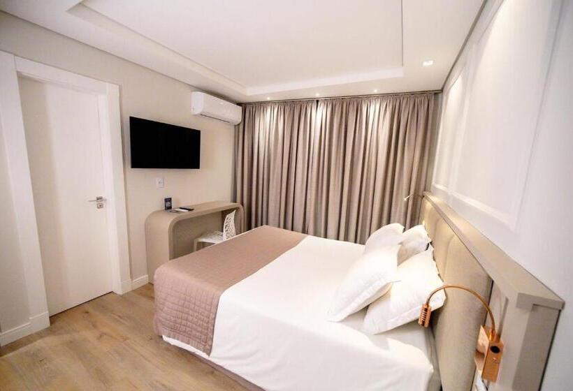 سوییت لوکس, Marimar The Place