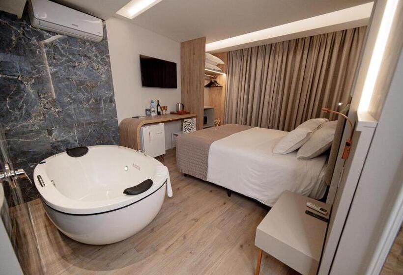 سوئیت پریمیوم, Marimar The Place