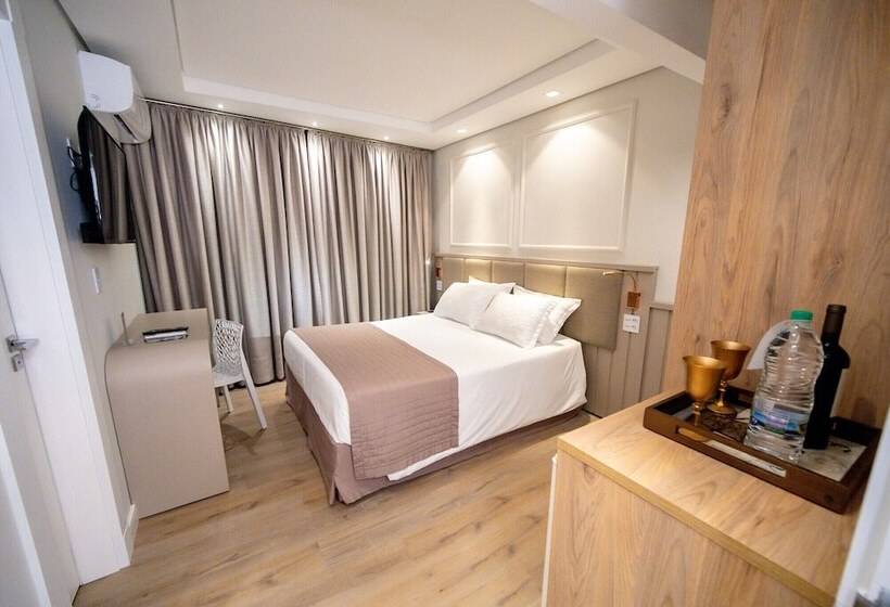 سوییت لوکس, Marimar The Place