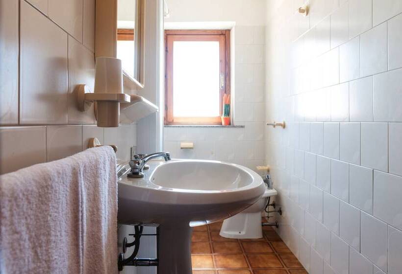 חדר סטנדרט יחיד, L Aragosta