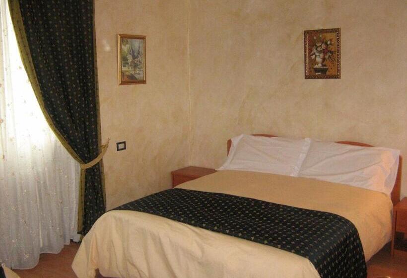 اتاق استاندارد چهار تخته, San Marino