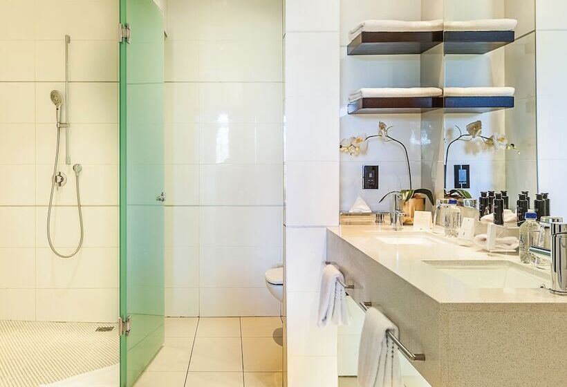 디럭스 룸, The Fairway Hotel, Spa & Golf Resort