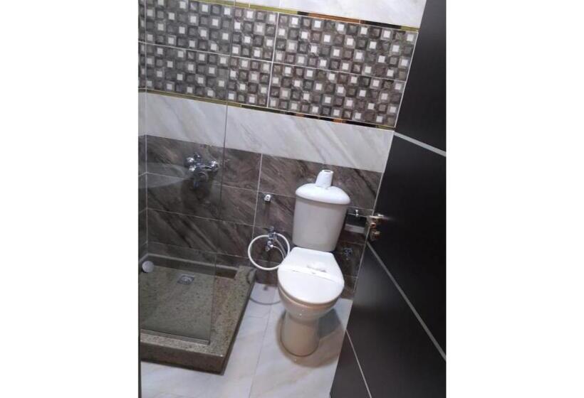 سوییت جونیور لوکس, City Palace