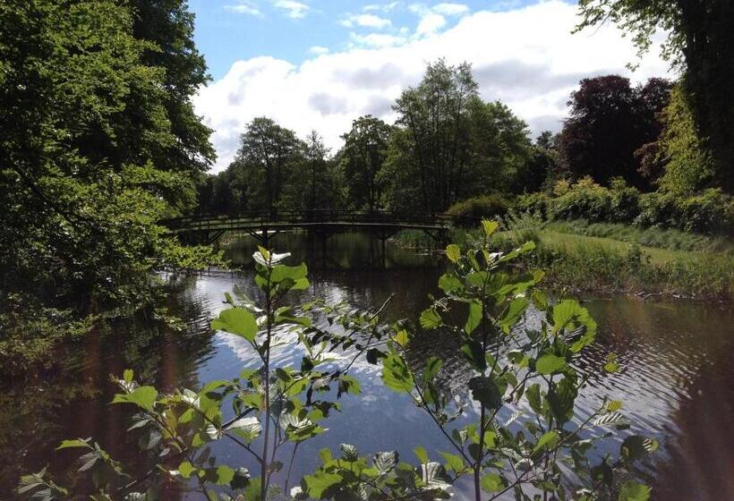 דירת שני חדרים, Sostrup Slot