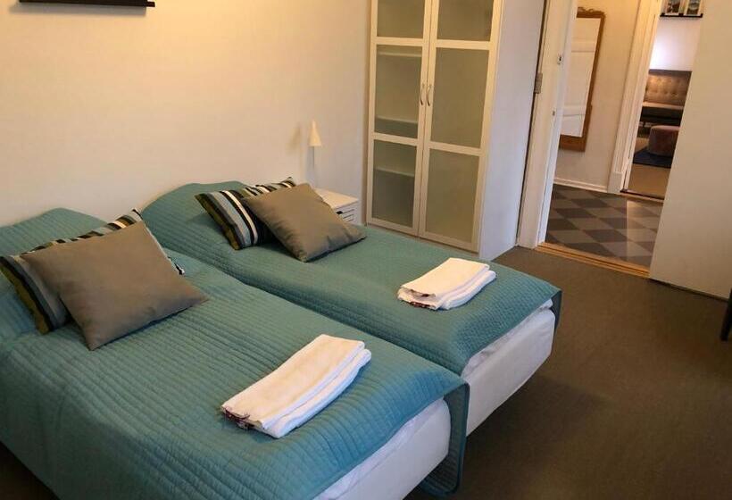 דירת חדר סופריור, Sostrup Slot