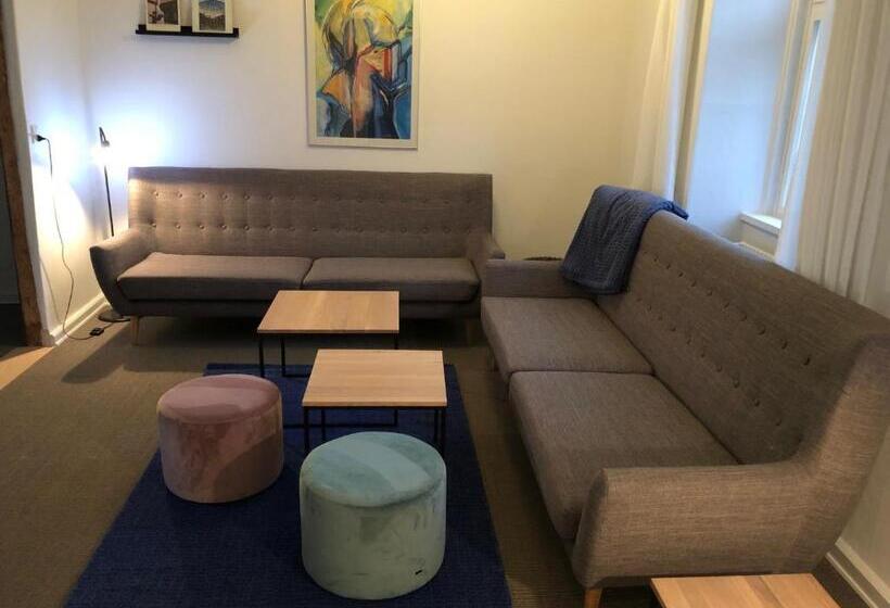 דירת חדר סופריור, Sostrup Slot