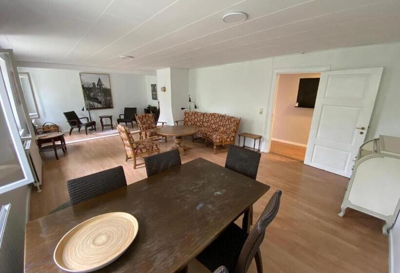 1 Bedroom Apartment Lake View, Sostrup Slot