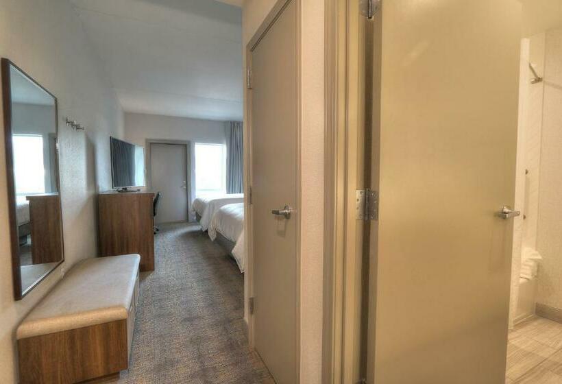 اتاق استاندارد با بالکن, Holiday Inn & Suites Pigeon Forge Convention Center, An Ihg