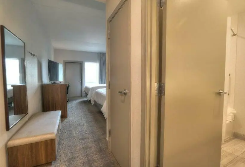 バルコニー付きスタンダードルーム, Holiday Inn & Suites Pigeon Forge Convention Center, An Ihg