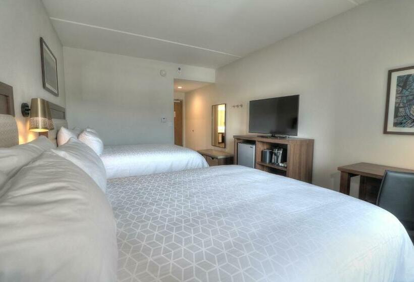 اتاق استاندارد با بالکن, Holiday Inn & Suites Pigeon Forge Convention Center, An Ihg