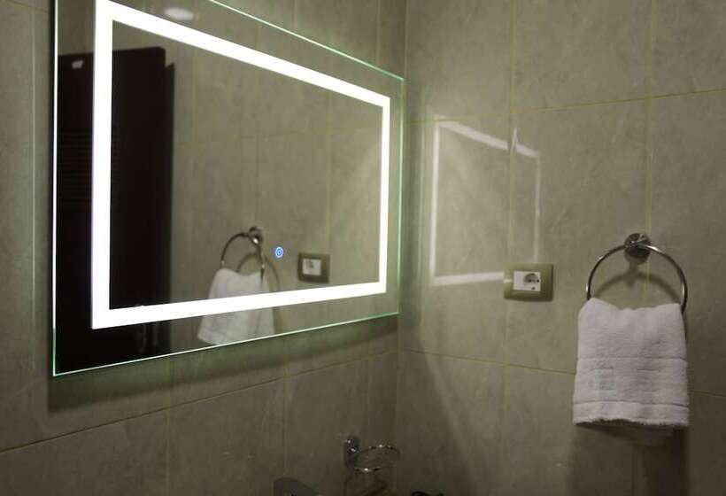 اتاق استاندارد, New Day