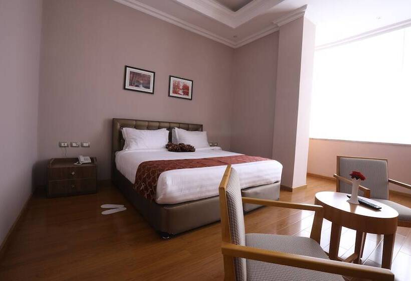 اتاق لوکس, New Day