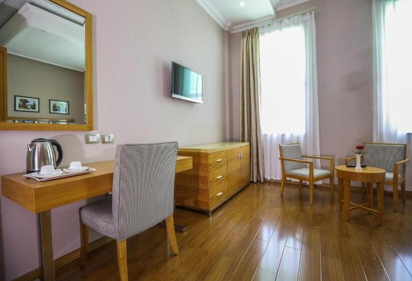 اتاق استاندارد یک نفره, New Day