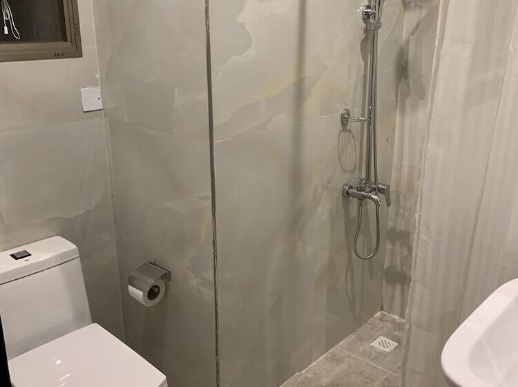 Студия Deluxe, Vera House &