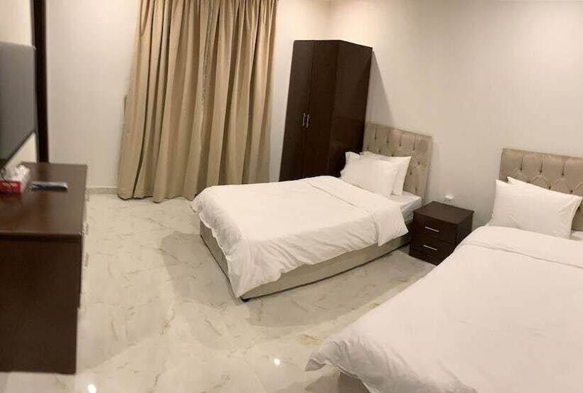 Студия Deluxe, Vera House &