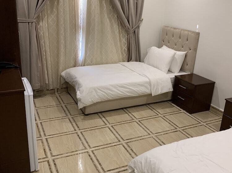 Студия Deluxe, Vera House &