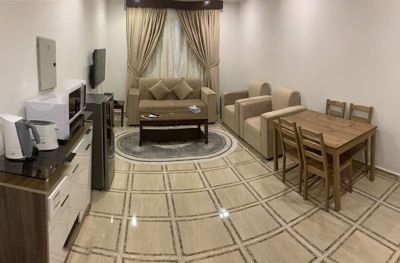 Студия Deluxe, Vera House &