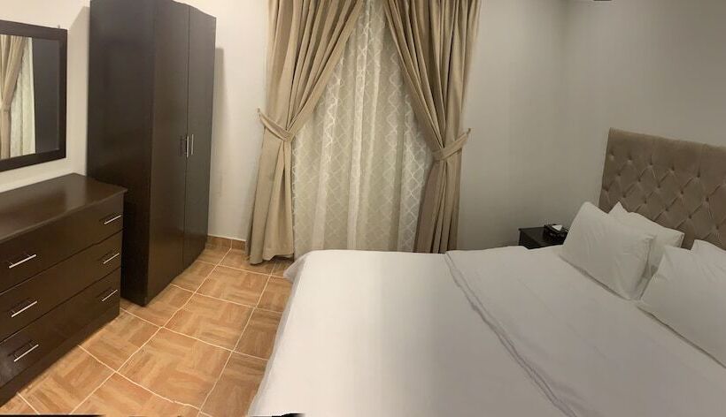 Студия Deluxe, Vera House &