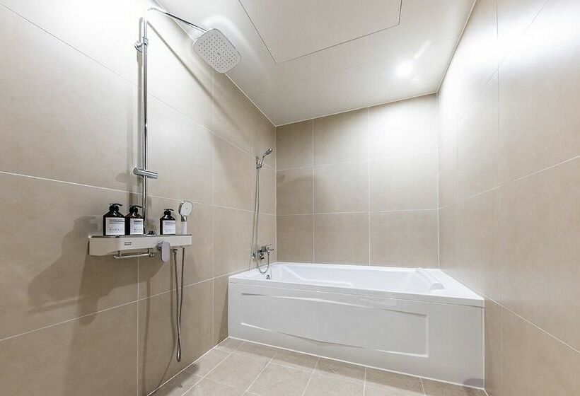 חדר סטנדרט, Yaja Masan Odong Branch