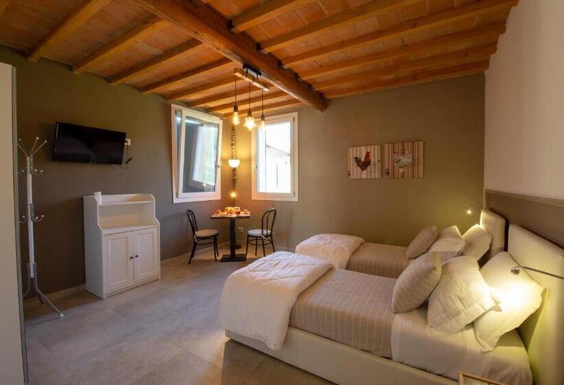 Chambre Standard Vue Piscine, La Casa Di Valeria   Modena