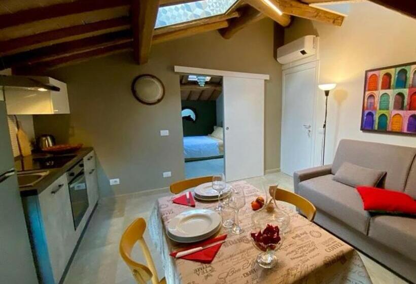 Junior Suite, La Casa Di Valeria   Modena