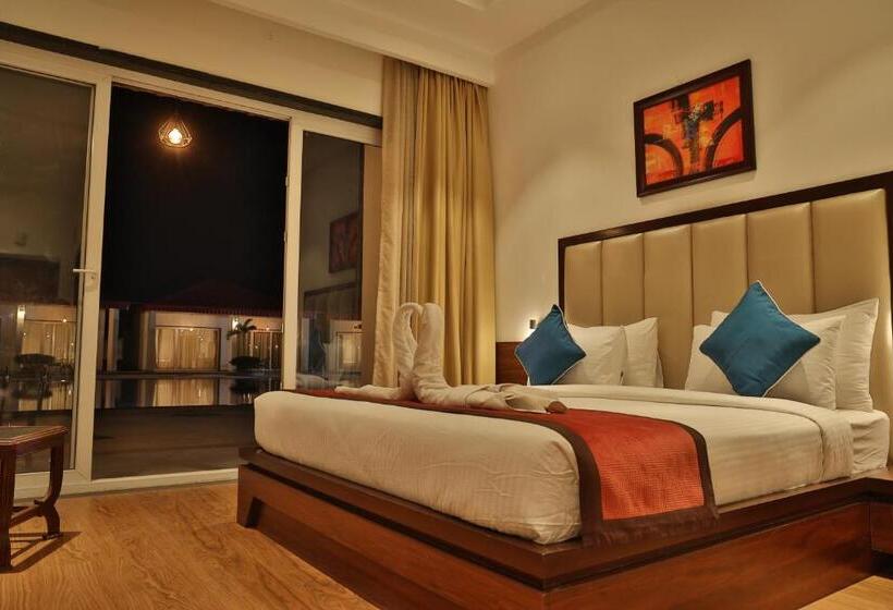 Президентский Люкс, Mannat Resort Paota