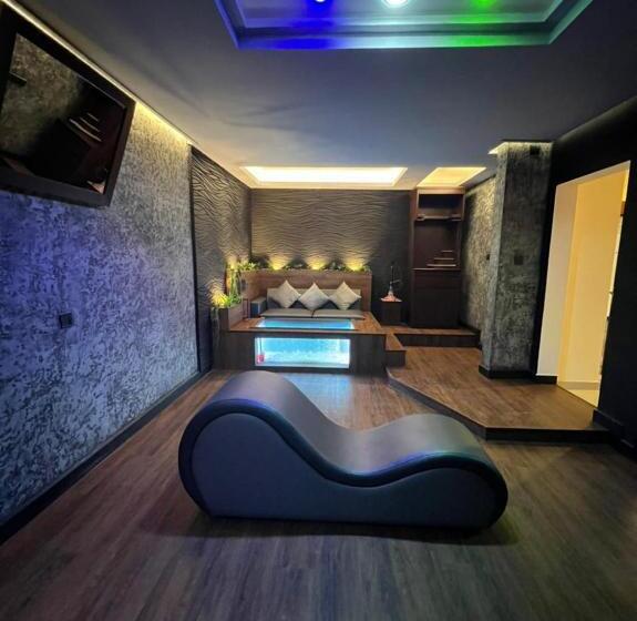 إستوديو قياسى, Beverly Villa