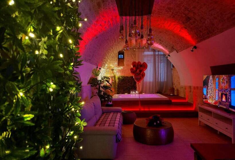 Номер Стандарт с Гидромассажем, Apulia Suite