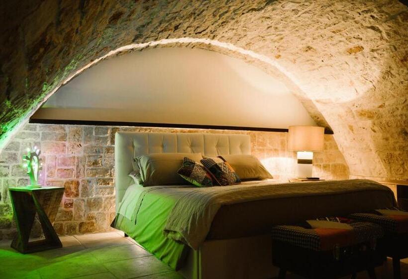 Номер Стандарт с Гидромассажем, Apulia Suite