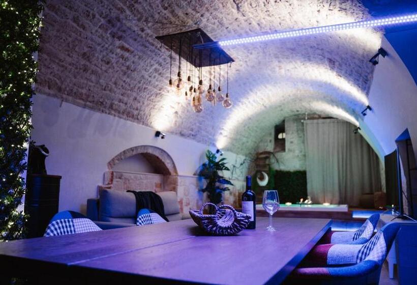 Номер Стандарт с Гидромассажем, Apulia Suite