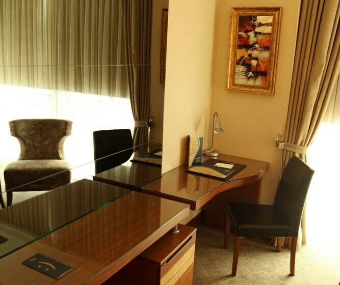 غرفة قياسية, Armi̇s