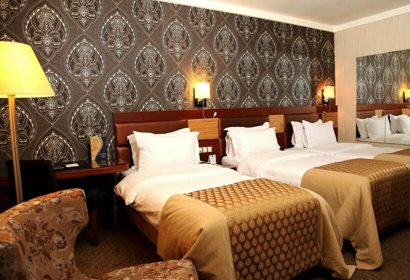 غرفة قياسية ثلاثية, Armi̇s