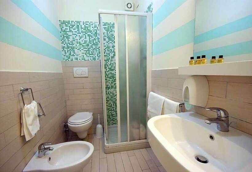 三人经典房间, Brigantino