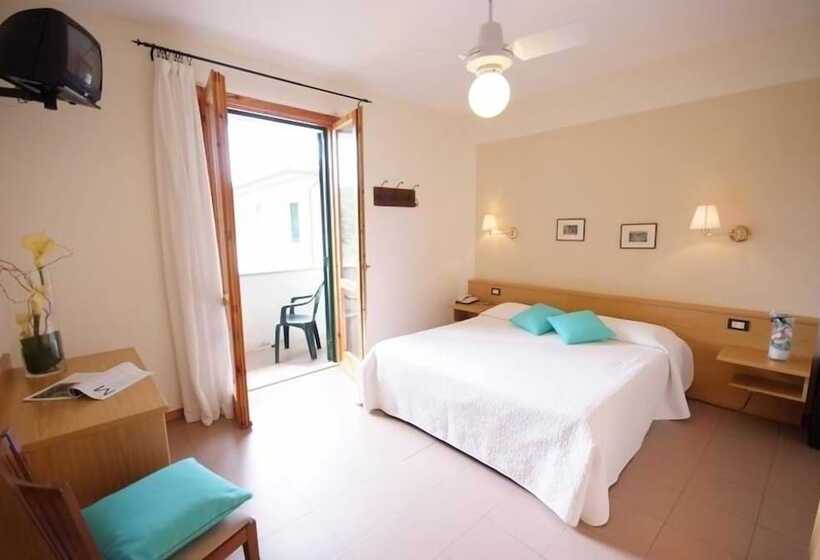 高级家庭房间, Brigantino