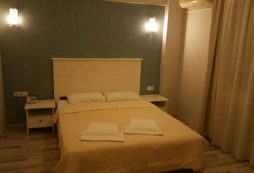 スタンダードルーム, Corner Boutique