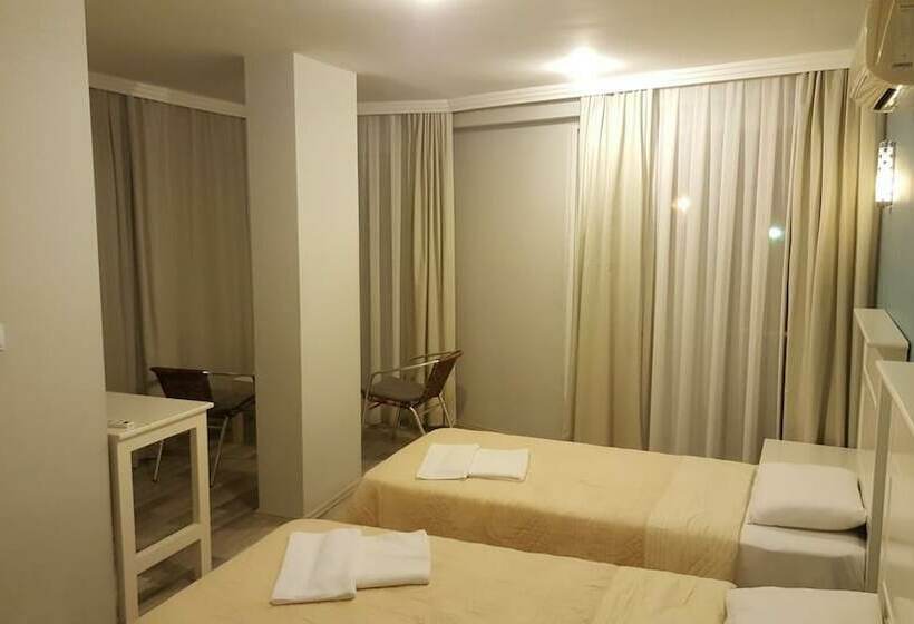 スタンダードルーム, Corner Boutique