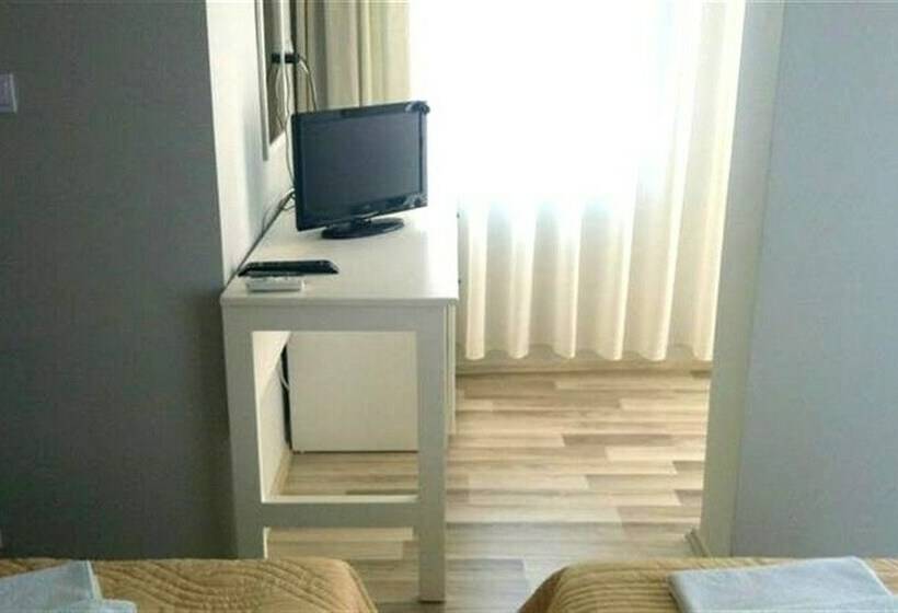 Номер Стандарт, Corner Boutique