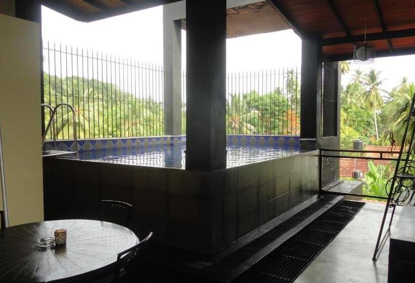 סוויטת פנטהאוז, Flower Garden