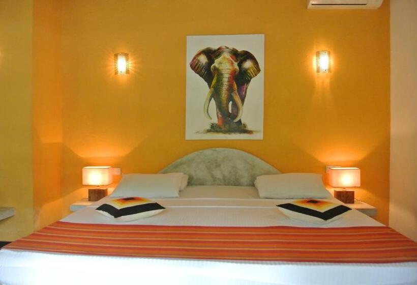 בונגלו משפחתי, Flower Garden